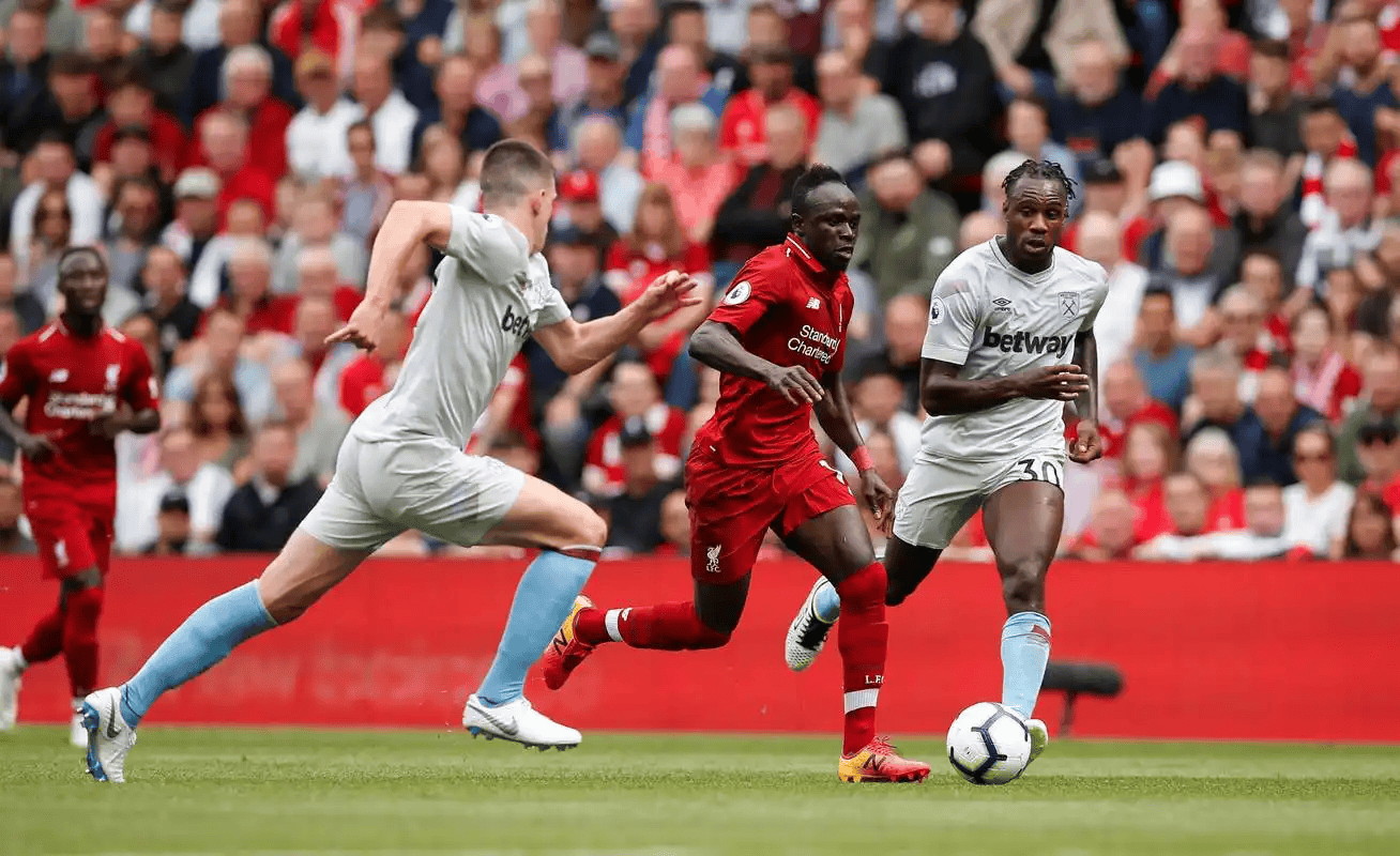 包含西汉姆联客场告捷，保级形势渐趋乐观的词条