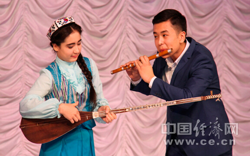 包含乌兹别克斯坦球队在国际舞台上赢得掌声的词条 包含乌兹别克斯坦球队在国际舞台上赢得掌声的词条