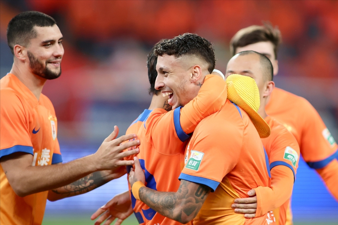 申花客场不敌鲁能,失去领先优势的简单介绍 申花客场不敌鲁能,失去领先优势的简单介绍