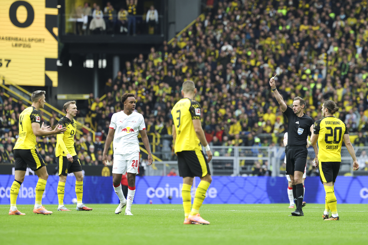 关于多特蒙德客场遭遇失利，积分被打击的信息