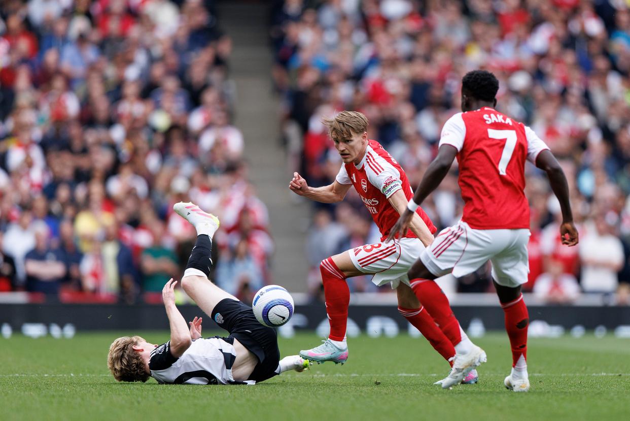 阿森纳后防线失守，球队三连败引发危机