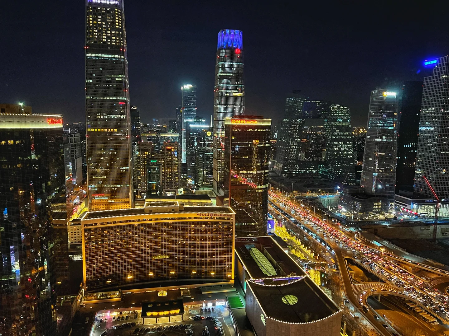 包含北京柏悦香港客场不敌北京信建，遭遇败仗的词条