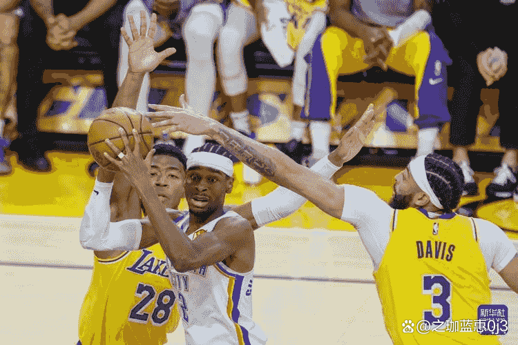 热火翻盘勇士，米切尔扛起全队的简单介绍