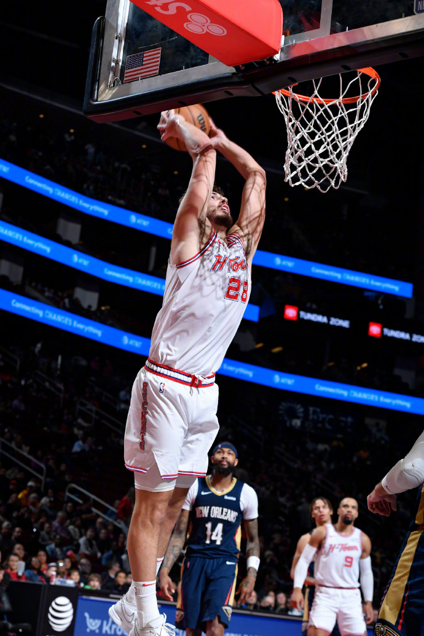 关于鹈鹕鏖战浙江队，范弗利特刷新纪录的信息