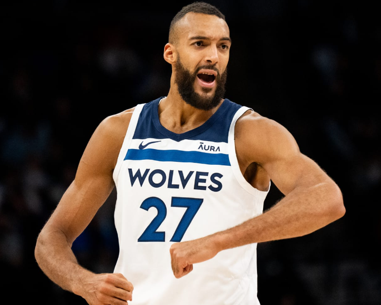 爵士翻盘天津队,戈贝尔统治全场的简单介绍 爵士翻盘天津队,戈贝尔统治全场的简单介绍