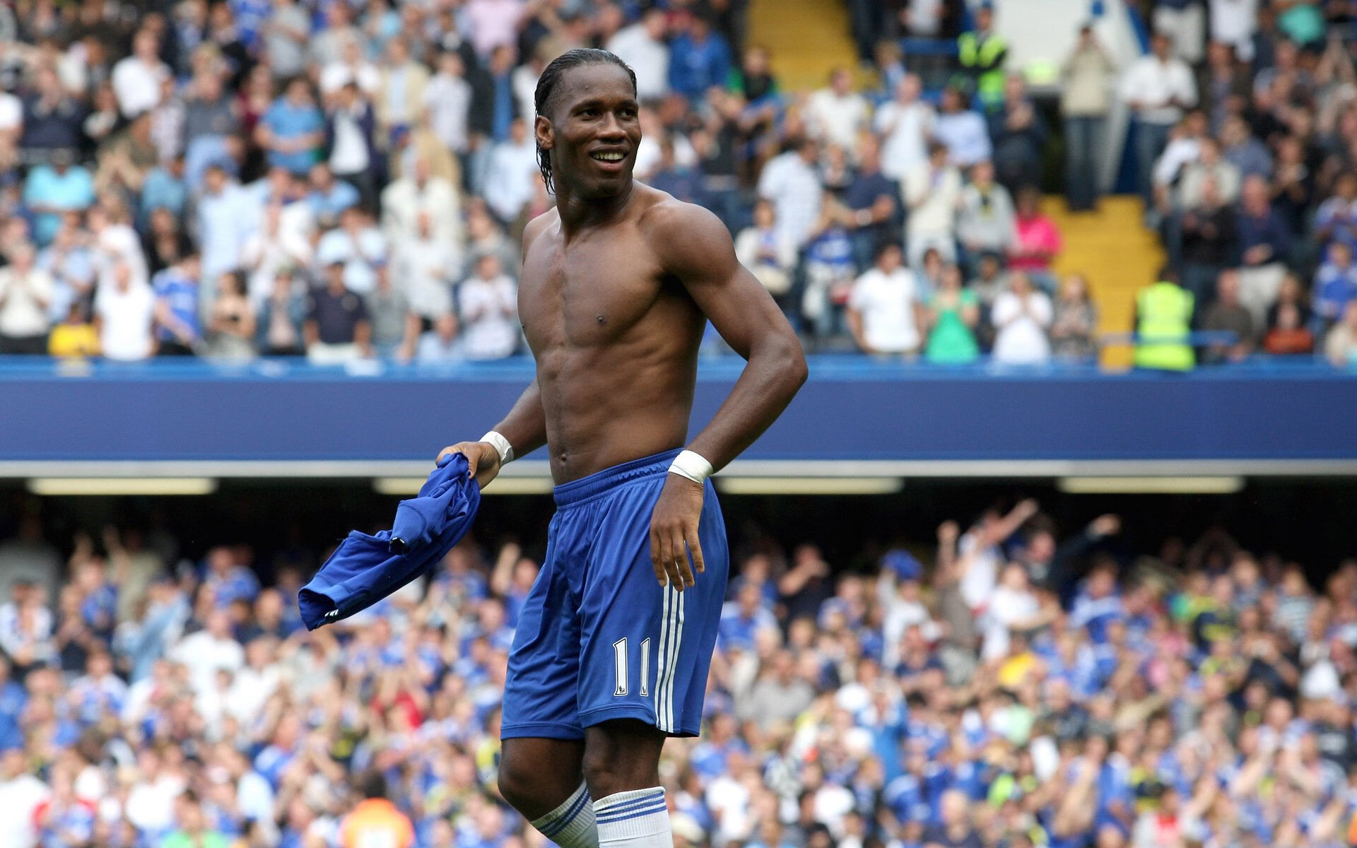 铁血马竞打穿波兰防线，斯通斯临危受命成关键先生